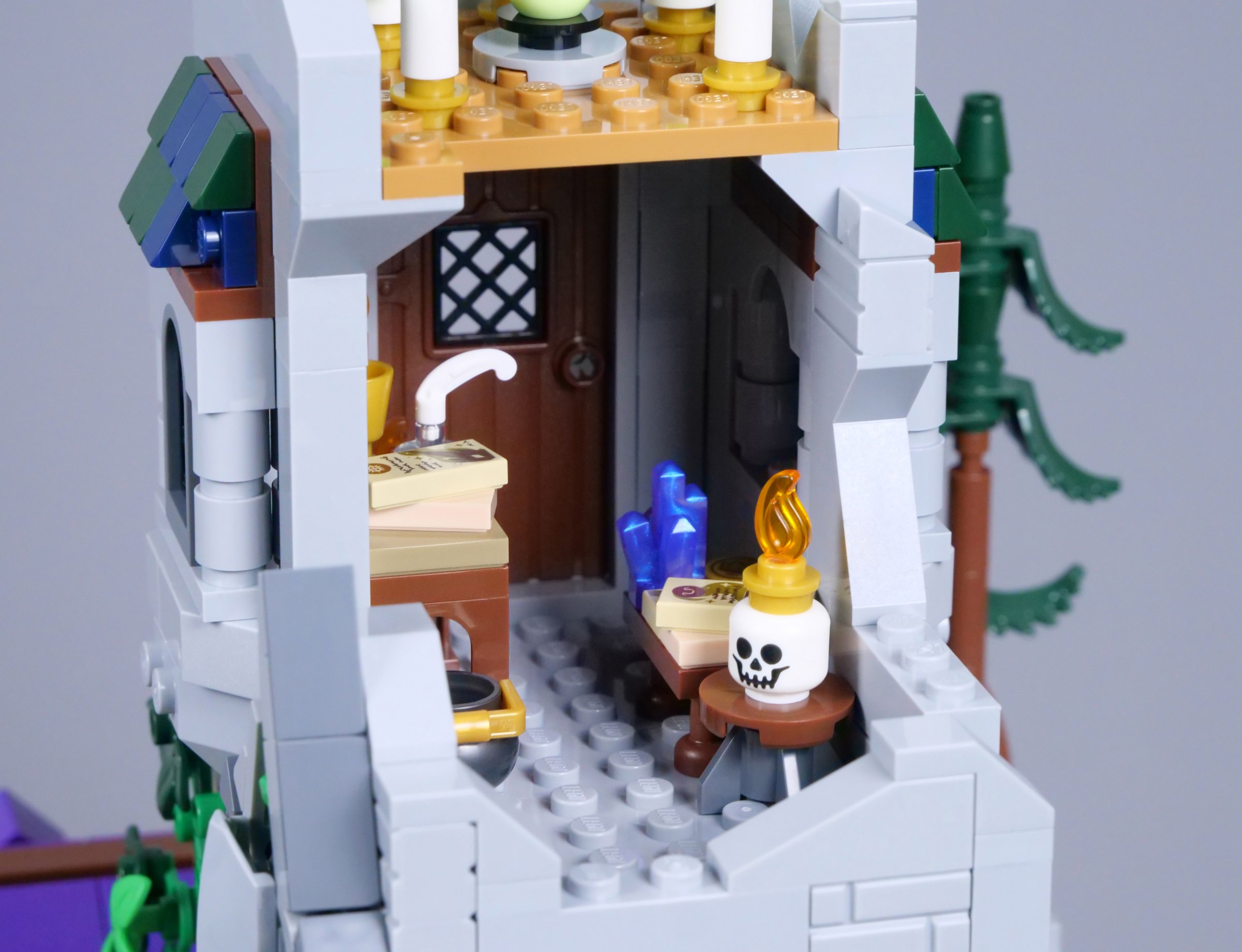 LEGO Ideas 21348 Dungeons & Dragons: Red Dragon's Tale (Part #2